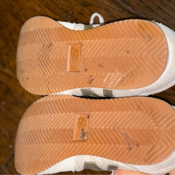 Women’s New Balance 720 Running Shoes Off White Golf Classic Lifestyle Retro - Picture 7 of 11